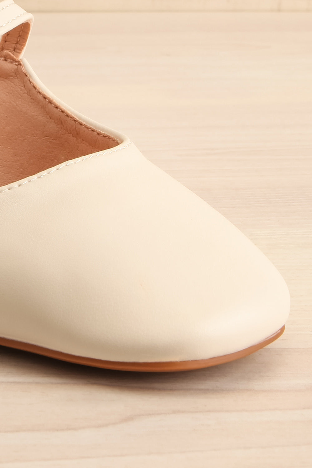 Lulu Ivory Faux Leather Flats | La petite garçonne front view