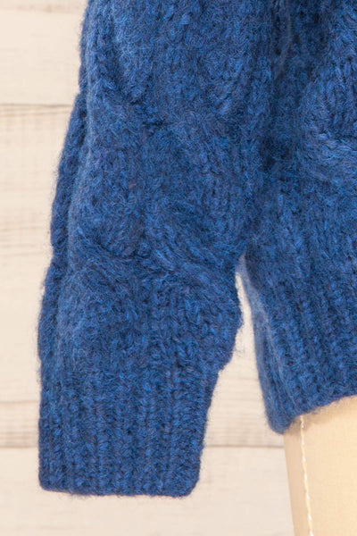 Manchester Blue Button-Up Thick Knit Cardigan | La petite garçonne bottom close-up