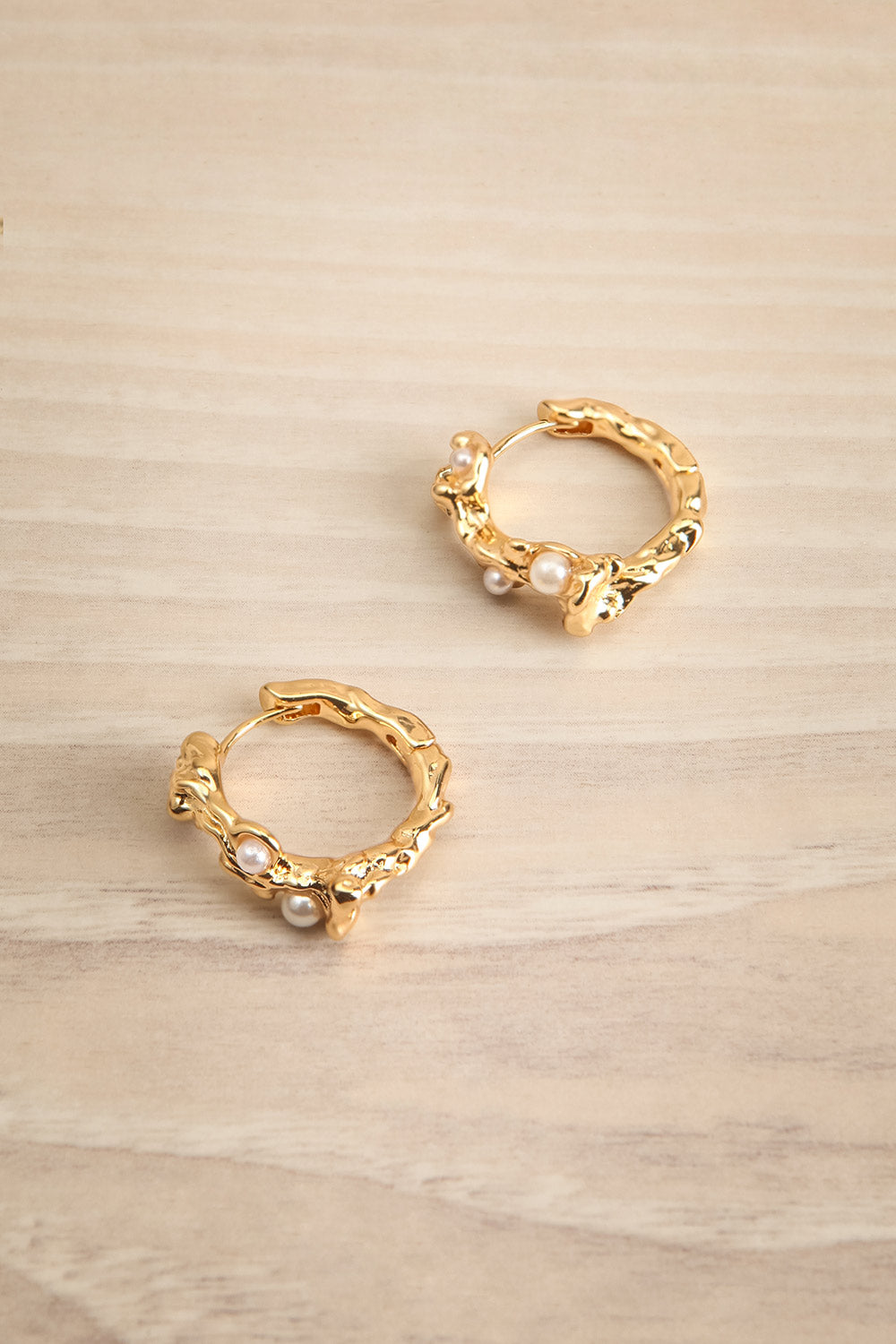 Margeriaz Gold Organic Gold-Plated Hoops | La petite garçonne