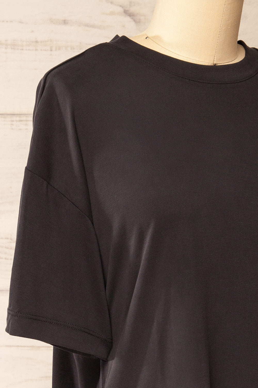 Maribor Black Oversized T-Shirt | La petite garçonne side