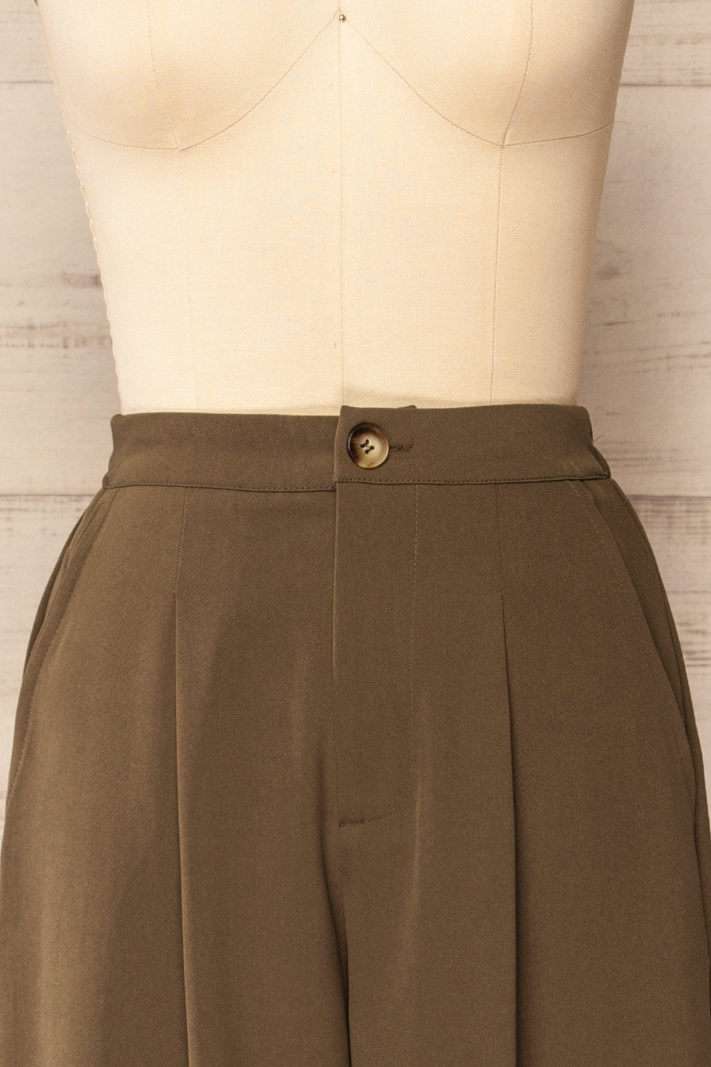 Montreux High-Waisted Khaki Pants | La petite garçonne front