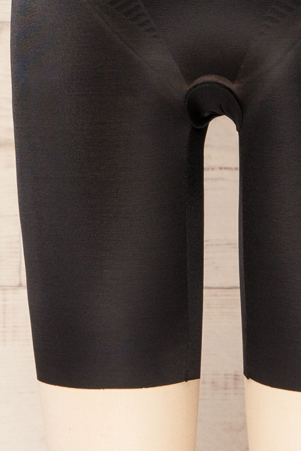 Motown Black Invisible Mid-Thigh Shaping Shorts | La petite garçonne  bottom 