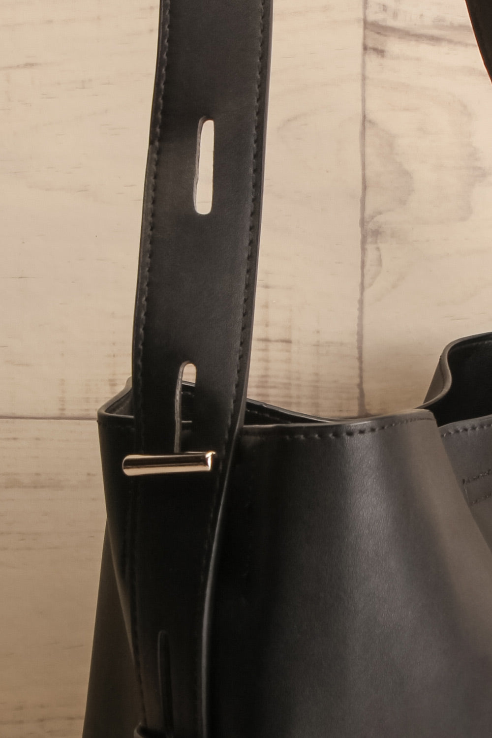 Mulhouse Black Faux-Leather Tote Bag | La petite garçonne side detail