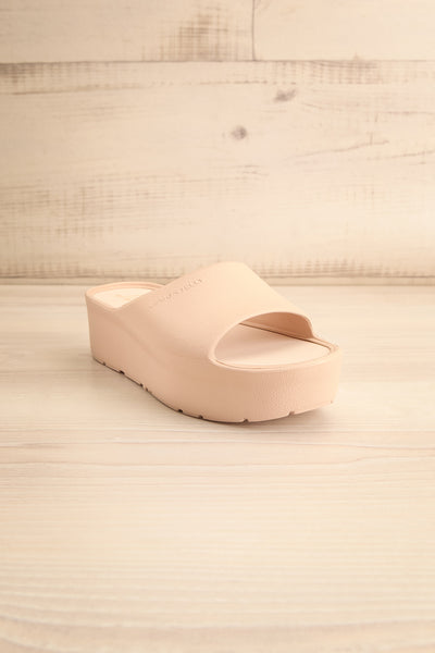 Muur Blush Pink Platform Slide Sandals | La petite garçonne front view