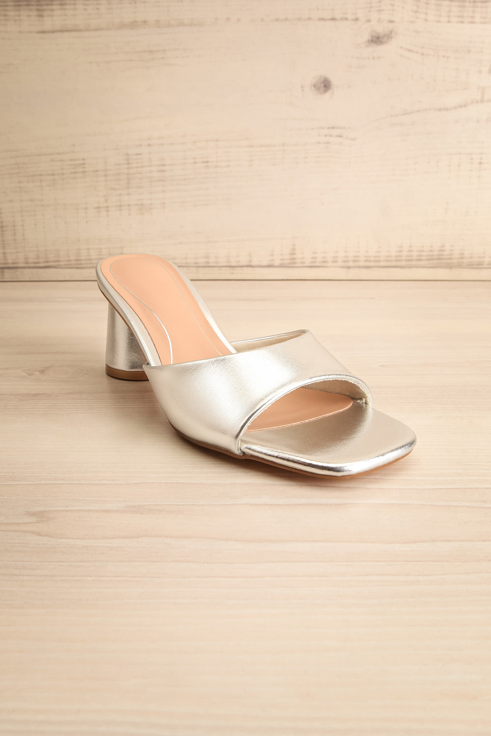 Naifaru Silver High Heel Sandals | La petite garçonne front view