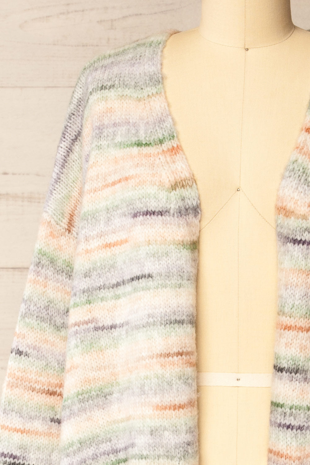 Namrung Long Open-Front Colorful Cardigan | La petite garçonne front close-up