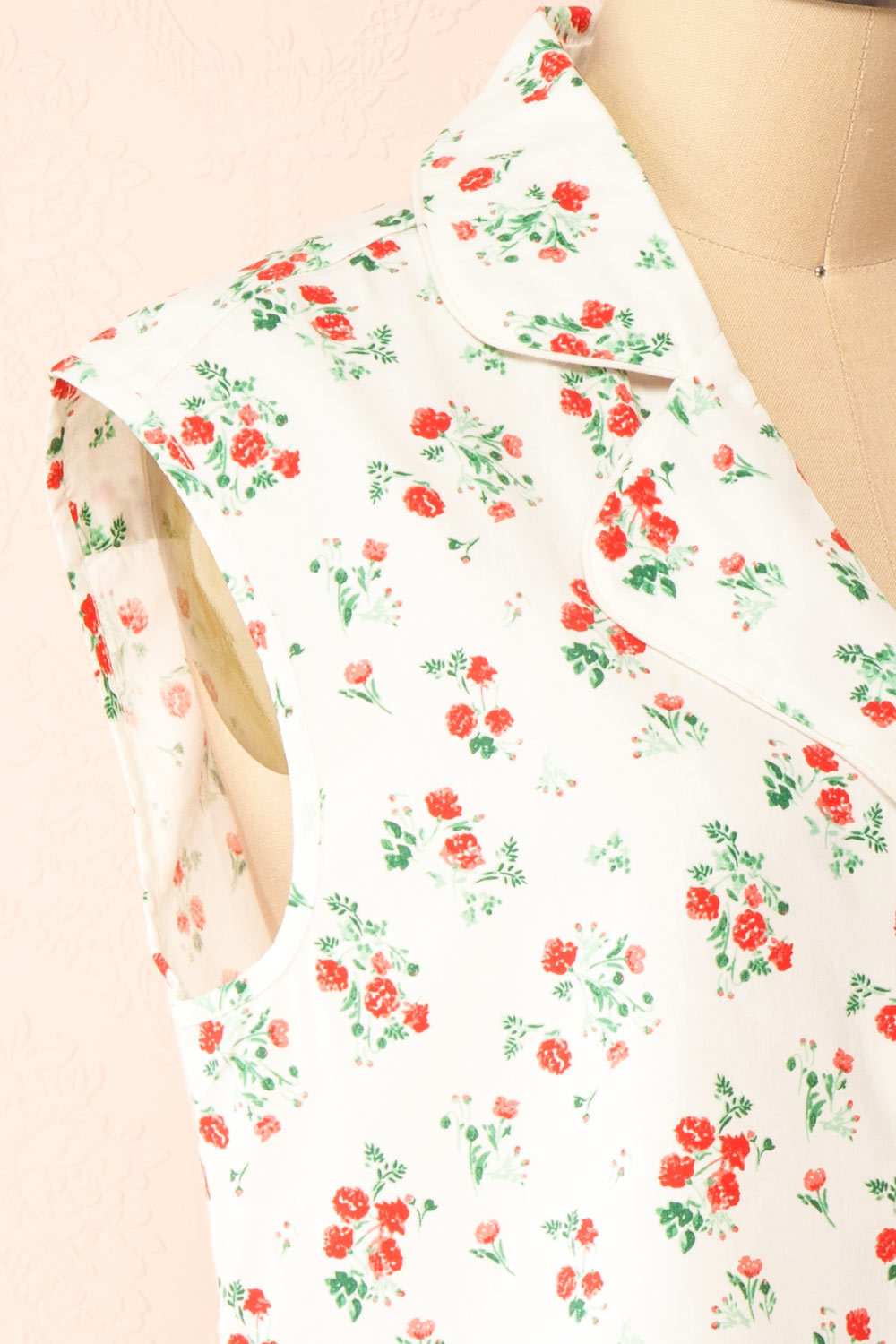 Nettie Floral Sleeveless Blouse | Boutique 1861 side 