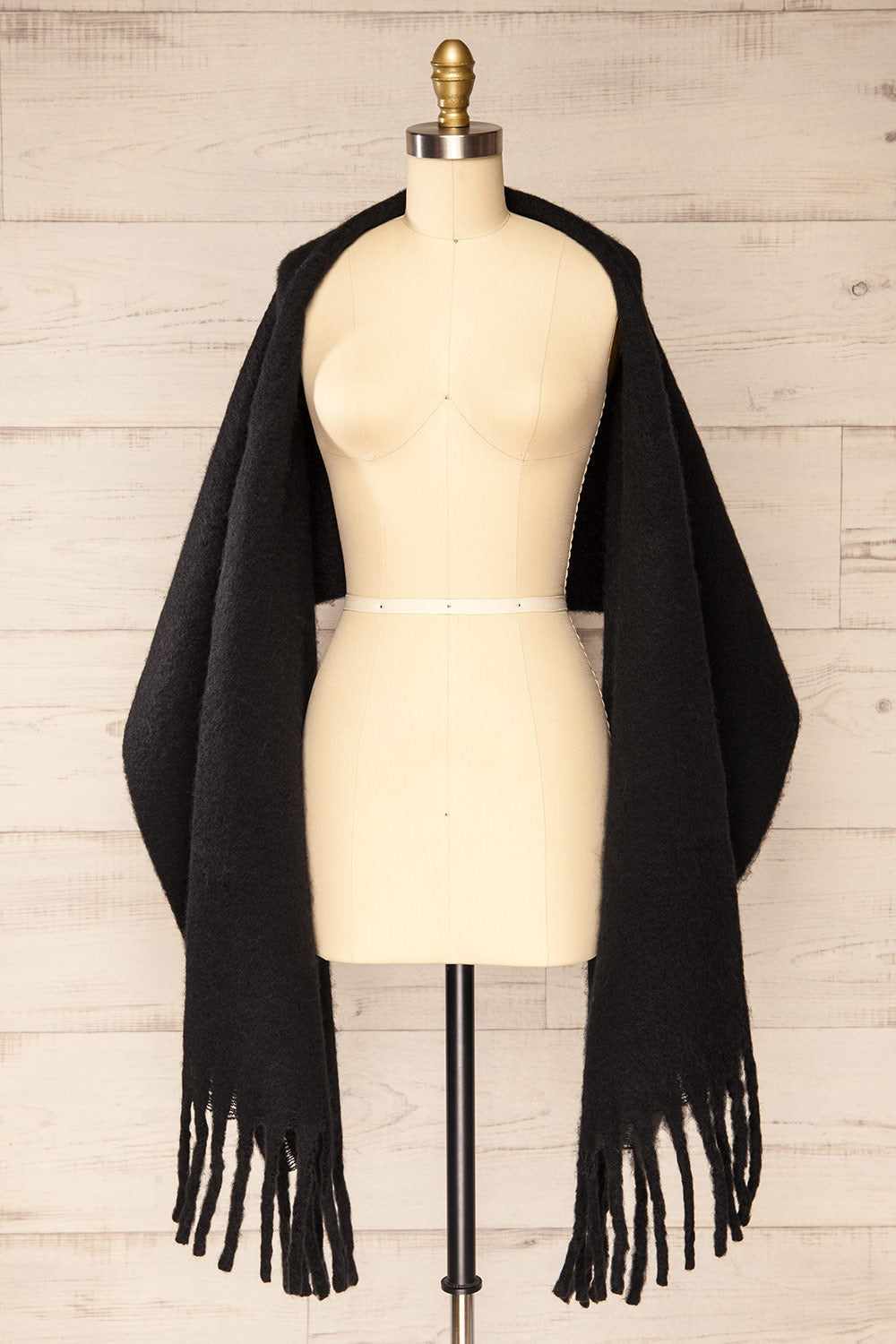 Newnham Black Oversized Soft Knit Scarf | La petite garçonne