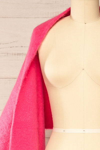 Newnham Fuchsia Oversized Soft Knit Scarf | La petite garçonne  shawl close-up