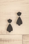 Nimbus Black Shell Pendant Earrings | La petite garçonne