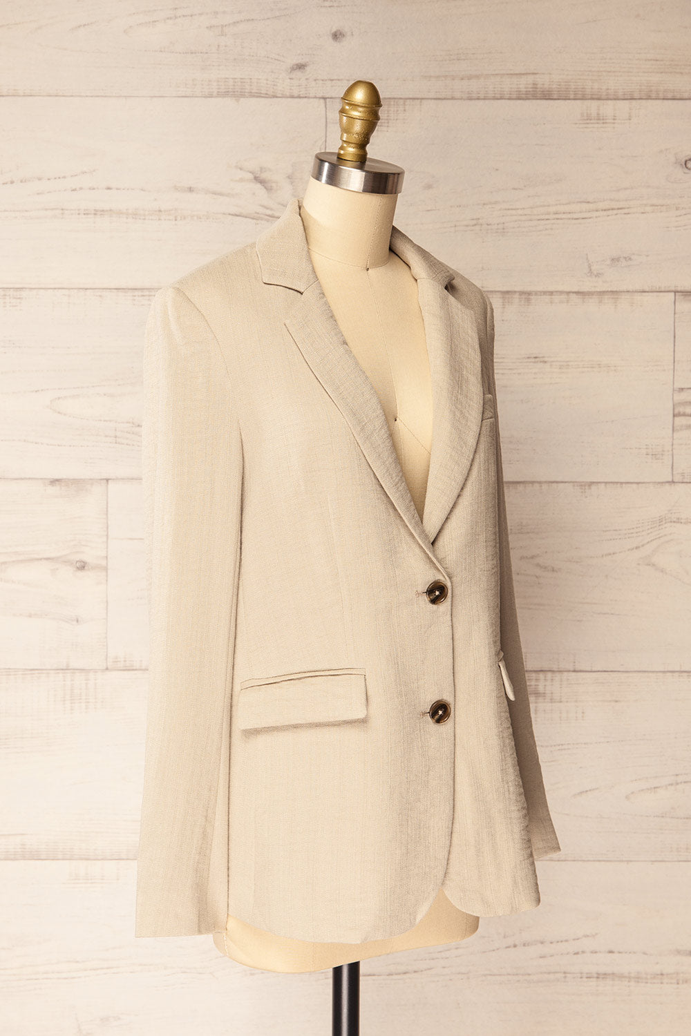 Norak Textured Beige Blazer | La petite garçonne side view