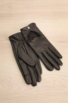 Oranger Heart Cut-Out Black Faux Leather Gloves | La petite garçonne