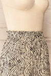 Ormann Floral High-Waisted Shorts w/ Side Pockets | La petite garçonne side close-up