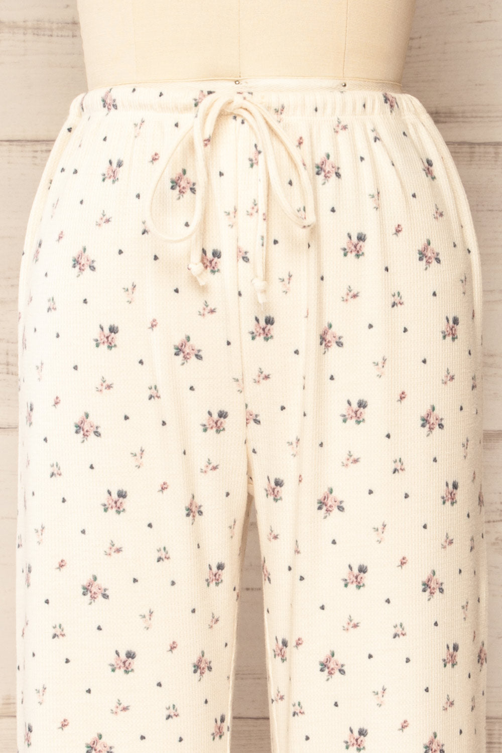 Pantona Ivory Floral Lounge Pants | La petite garçonne front close-up