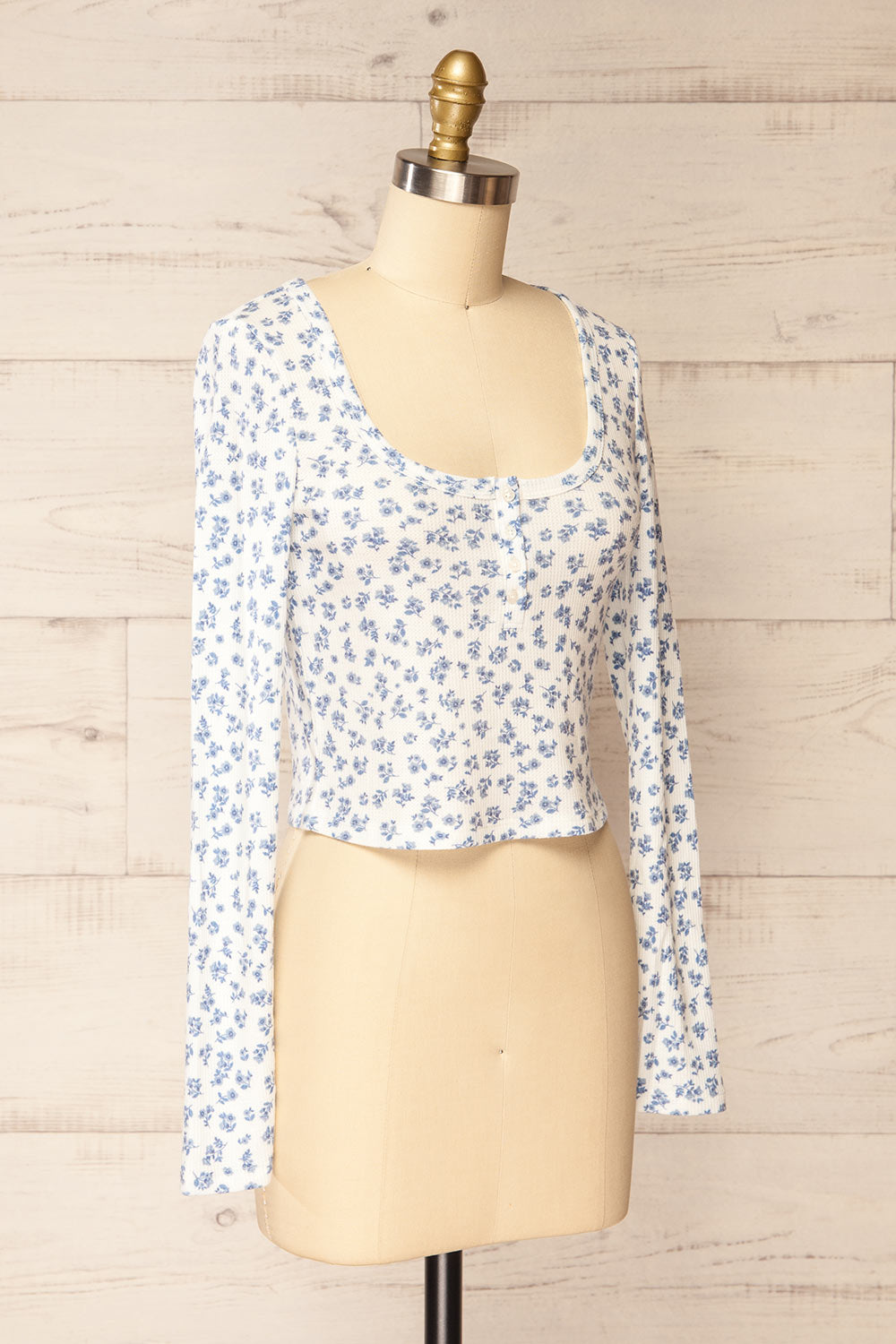 Pesza Long-Sleeved Blue Floral Top | La petite garçonne side view