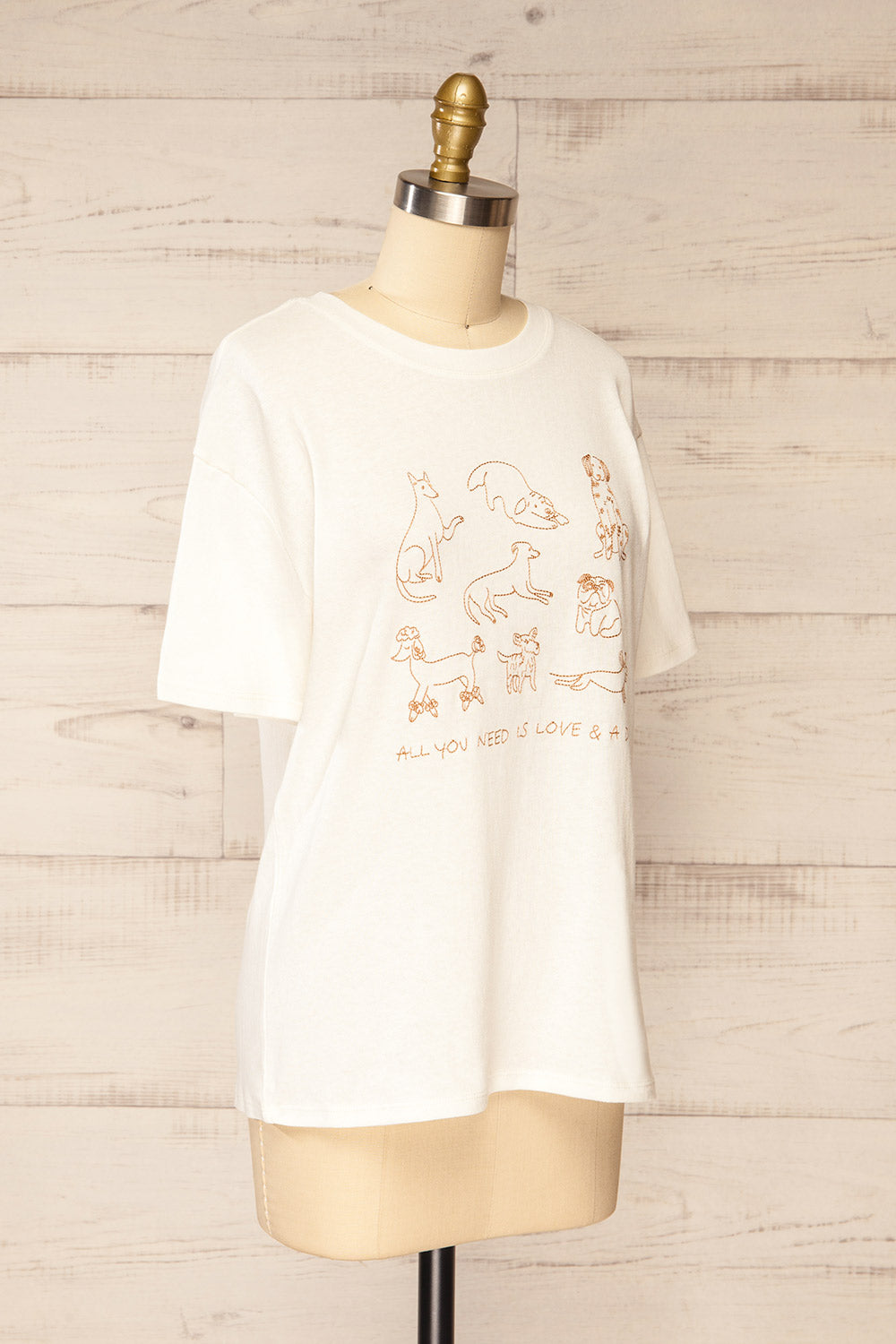 Petoskey White T-Shirt w/ Dog Design | La petite garçonne side view