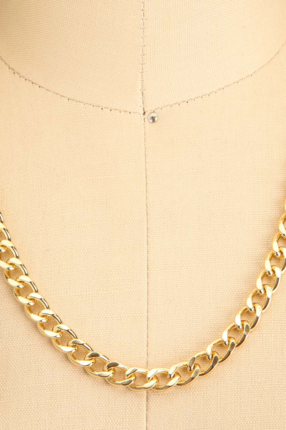 Phaethon Gold Classic Chain | La petite garçonne close-up