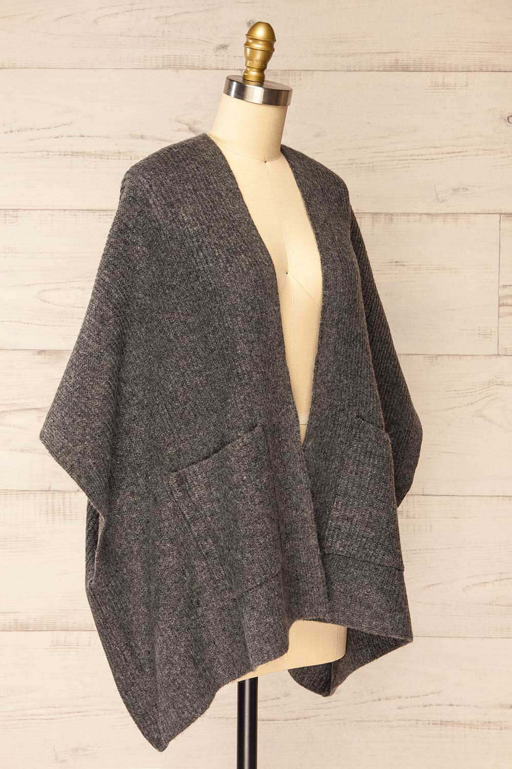 Platon Grey Knitted Poncho w/ Pockets | La petite garçonne side view