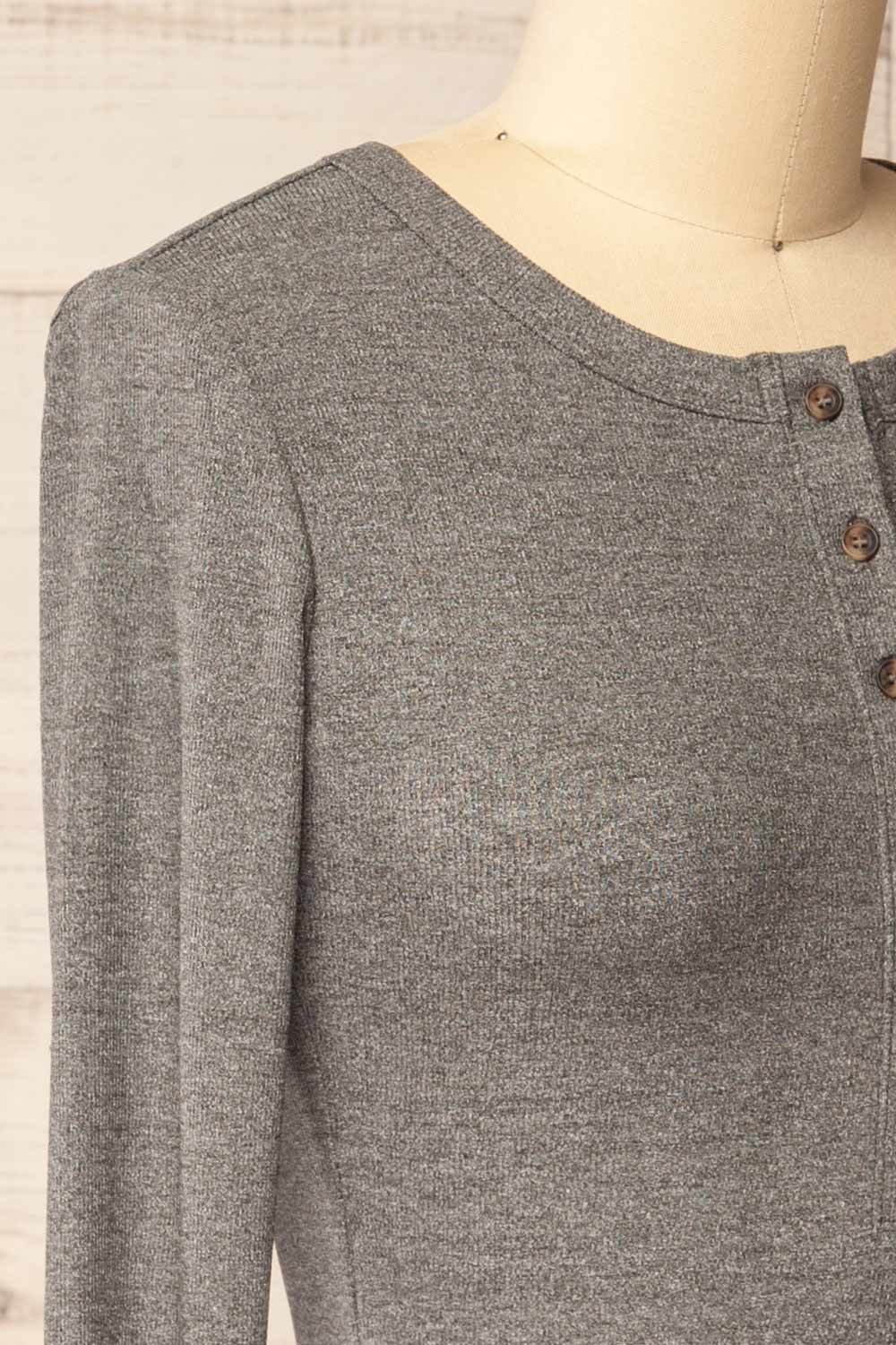 Poway Grey Long Sleeve Fitted Ribbed Top | La petite garçonne side