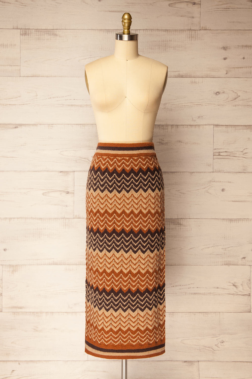 Prehevil Long Knitted Herringbone Skirt | La petite garçonne front view