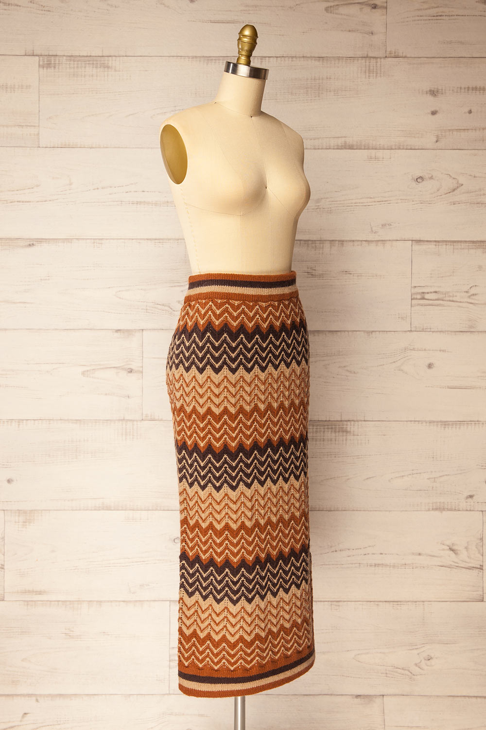 Prehevil Long Knitted Herringbone Skirt | La petite garçonne side view