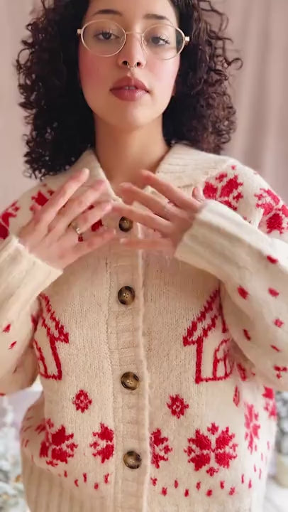 Video of a woman wearing Bendigo Thick Knitted Christmas Cardigan from La petite garçonne 