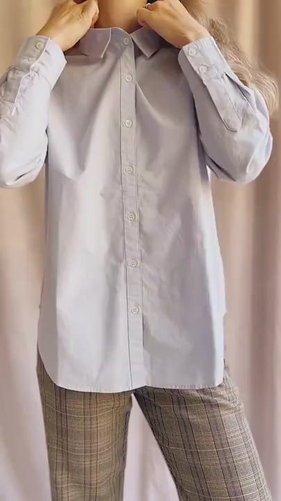 Video of a model wearing Bahamas Blue Button-Up Cotton Shirt from La petite garçonne