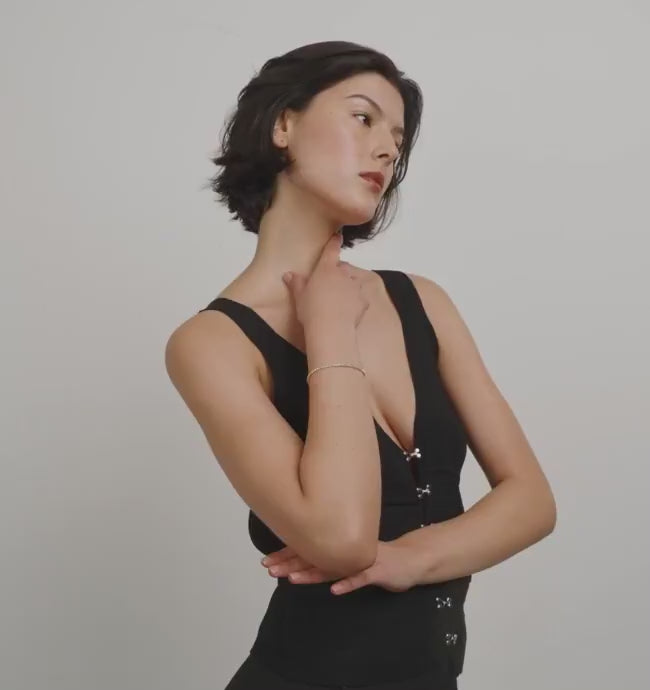 Video of a model wearing a Gold bracelet ARASH from Pilgrim available at La petite garçonne in Montreal