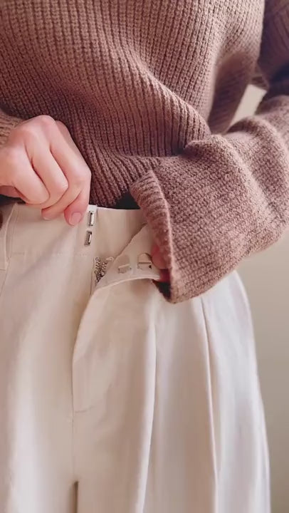 Video woman wearing Arizona Ivory Wide Leg Pants with Waist Pleats from La petite garçonne