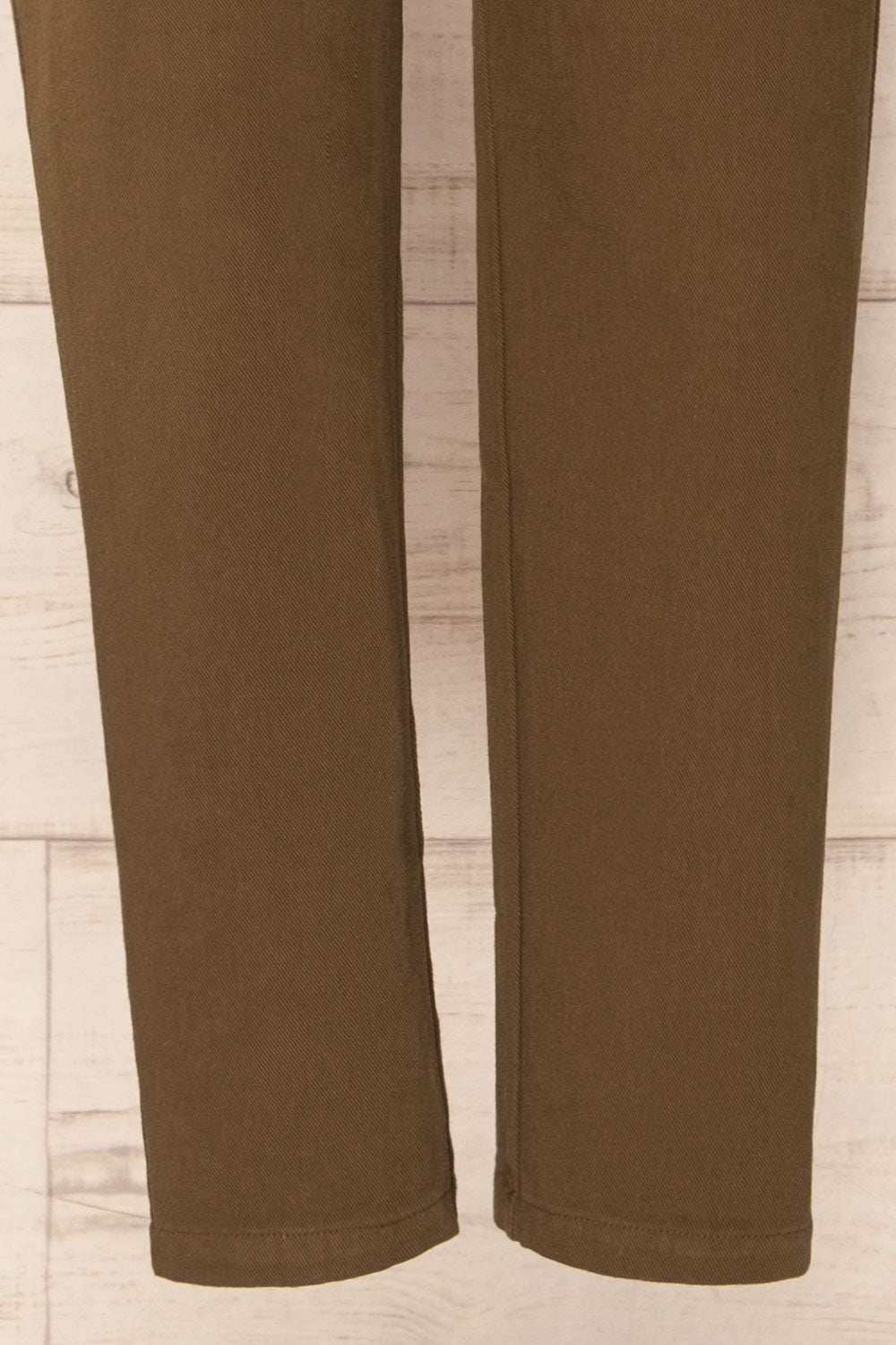 Provost Khaki Pants w/ Elastic Waist | La petite garçonne bottom 