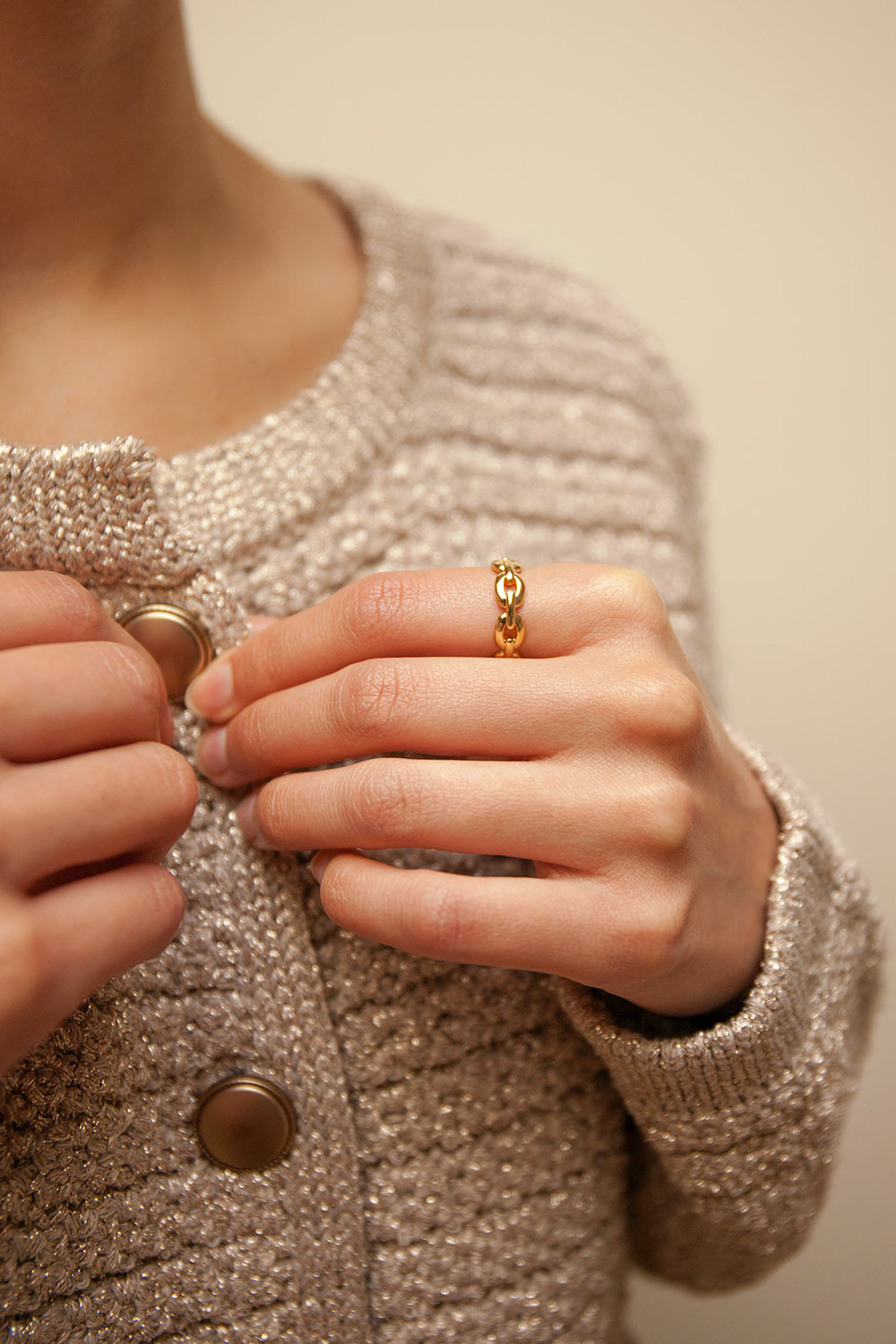 Quadran Gold Ring | La petite garçonne model