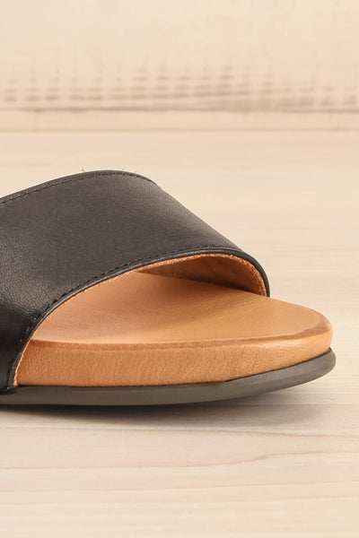 Quainton Black Wedge Sandals | La petite garçonne front close-up