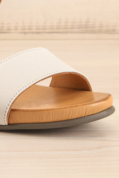 Quainton White Wedge Sandals | La petite garçonne front close-up