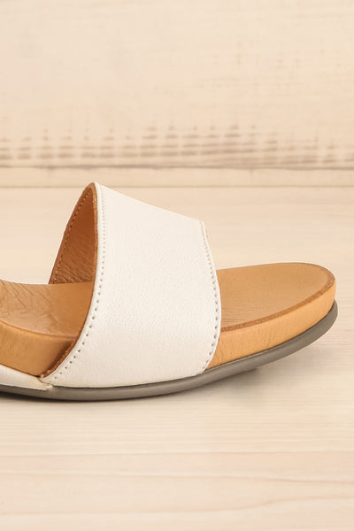 Quainton White Wedge Sandals | La petite garçonne side front close-up