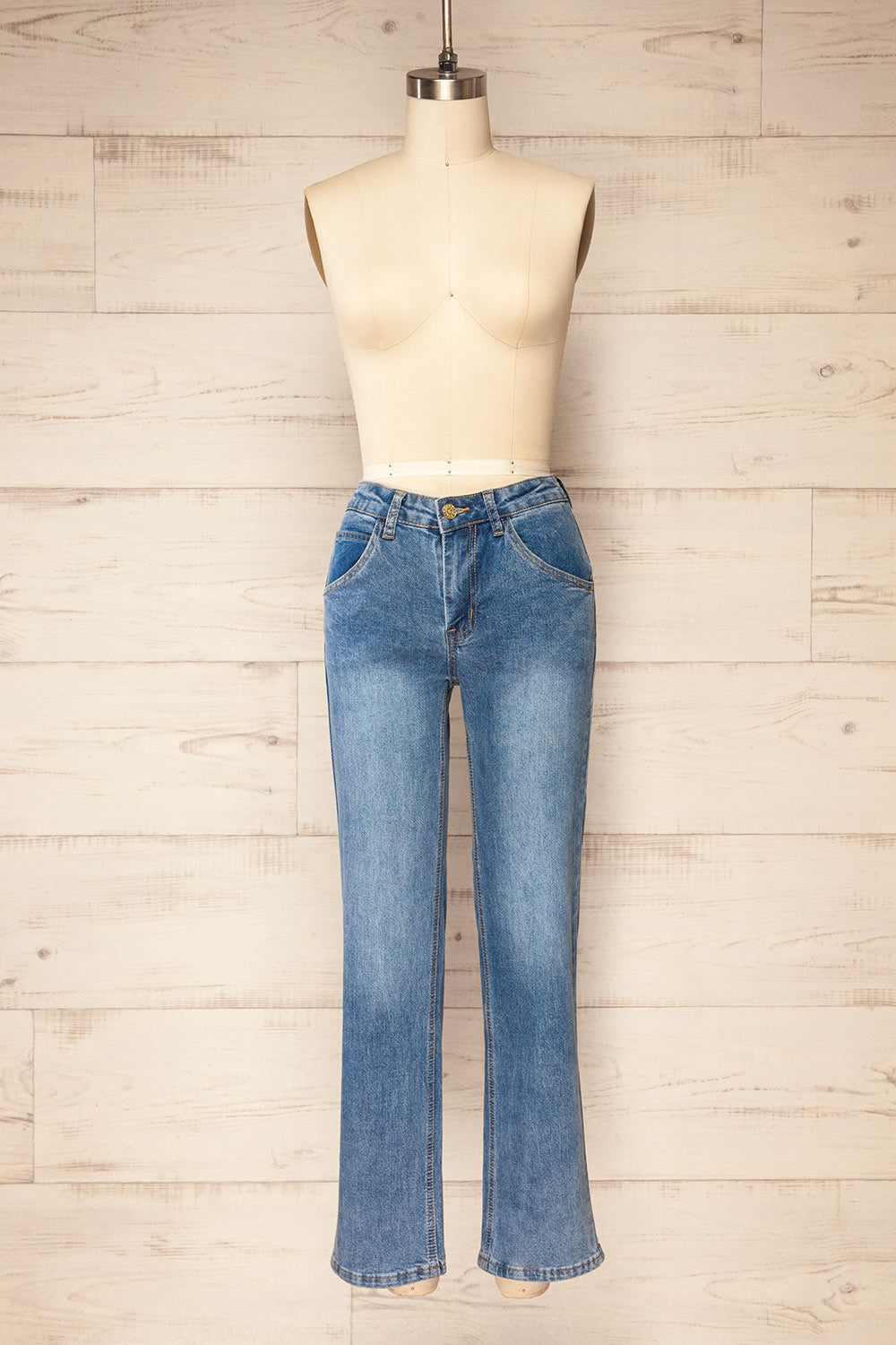 Quajo Mid-Rise Straight Leg Jeans | La petite garçonne front view