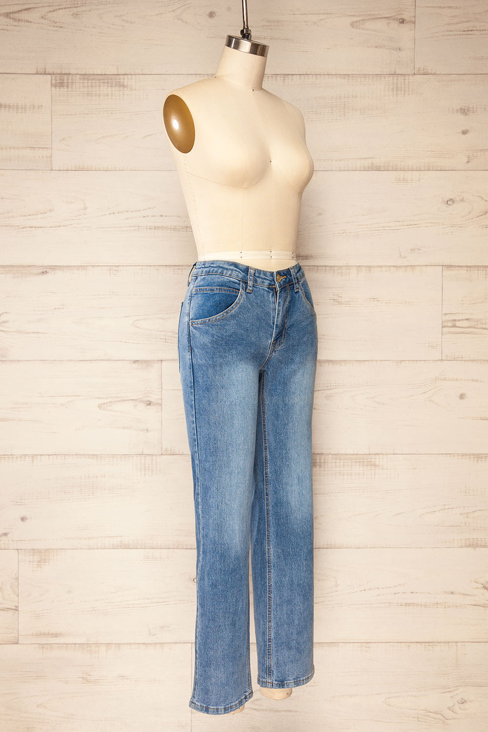 Quajo Mid-Rise Straight Leg Jeans | La petite garçonne side view