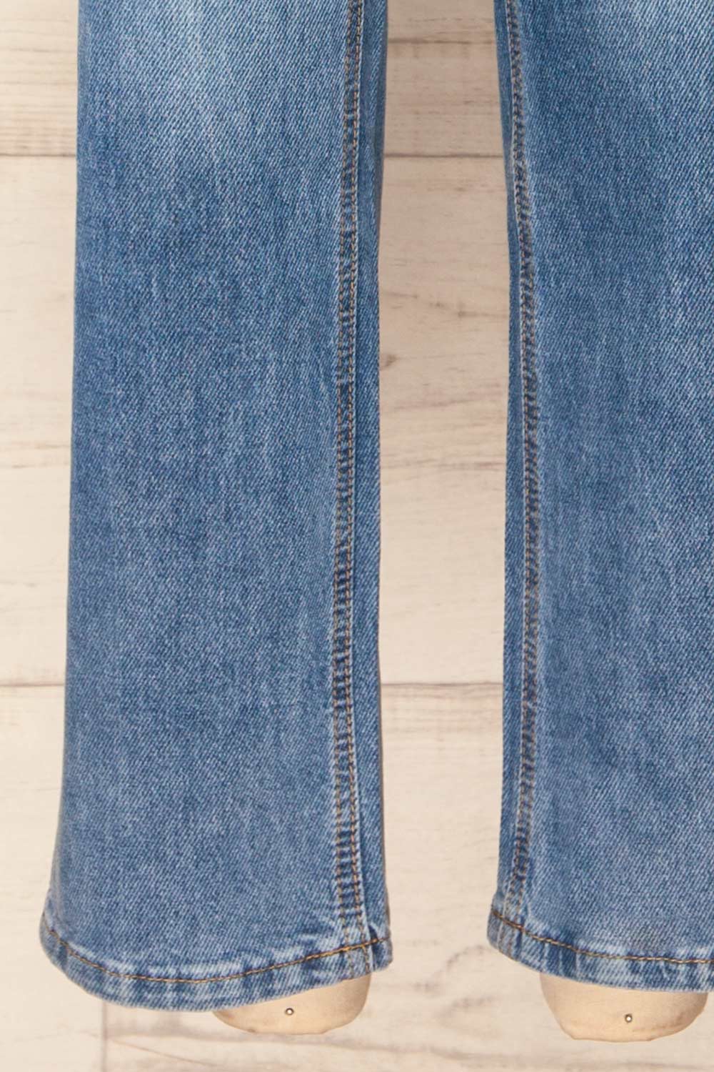 Quajo Mid-Rise Straight Leg Jeans | La petite garçonne bottom 