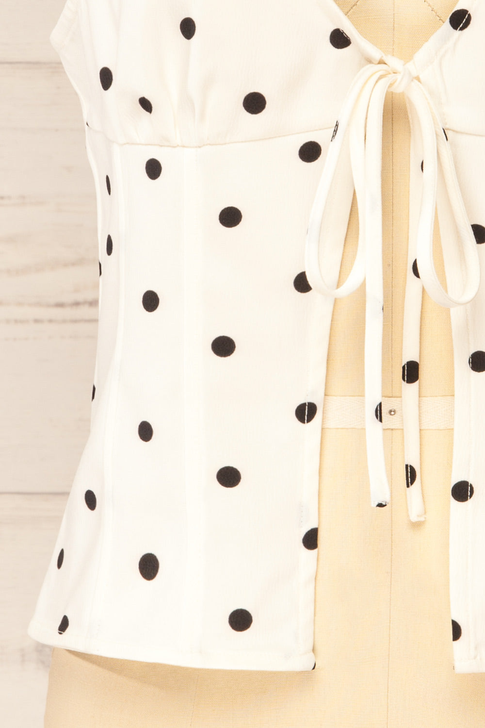 Raisen Polka Dot Sleeveless White Top with Front Tie | La petite garçonne bottom