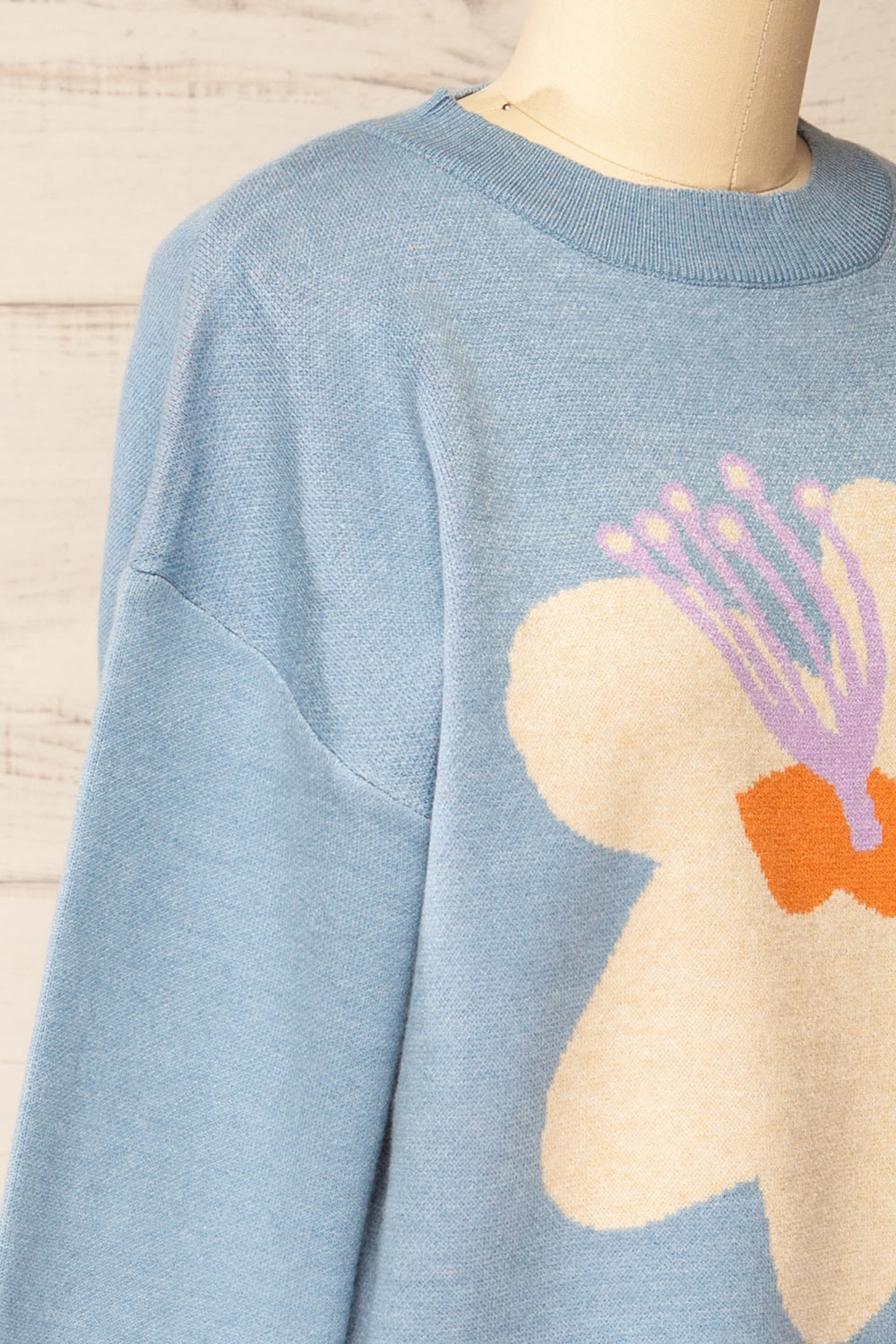 Rambouillet Bleu Knit Crewneck w/ Flower Detail | La petite garçonne side 