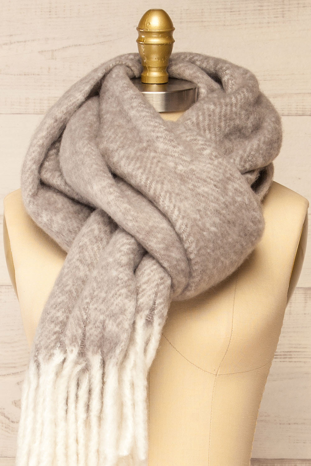 Requi Grey Oversized Soft Knit Scarf | La petite garçonne knot