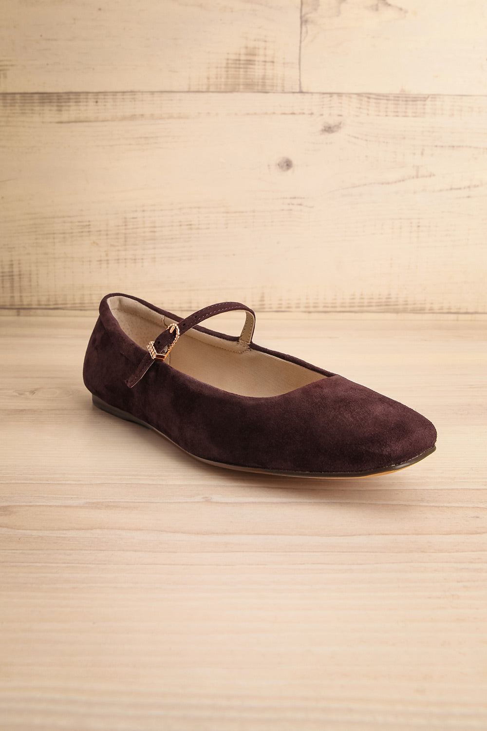 Reyes Burgundy Suede Ballerina Flats | La petite garçonne side view