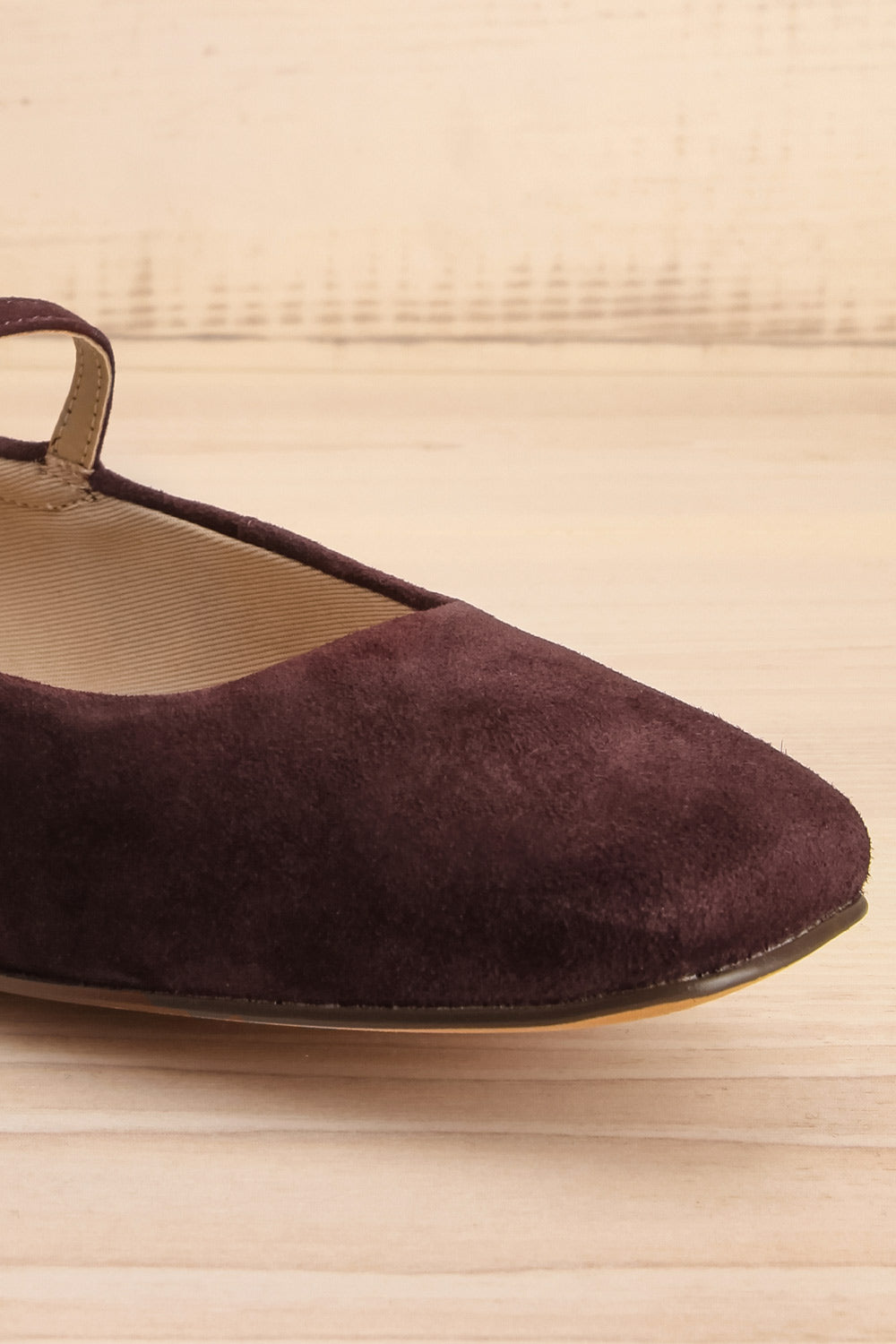 Reyes Burgundy Suede Ballerina Flats | La petite garçonne side 