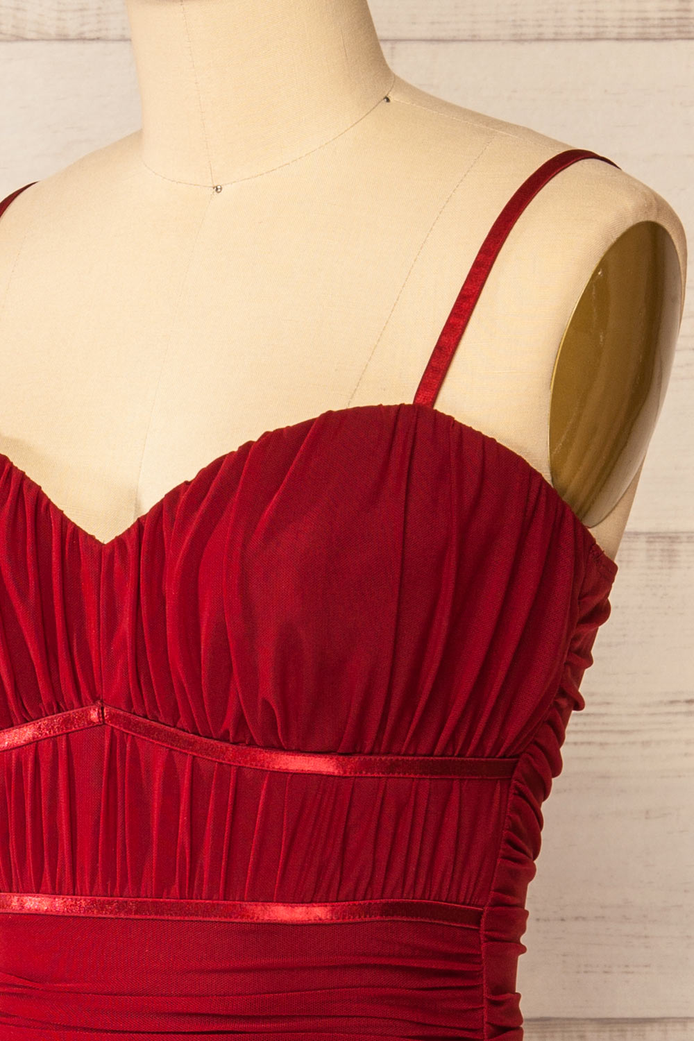 Rilievo Burgundy Ruched Fitted Midi Dress | La petite garçonne side close-up