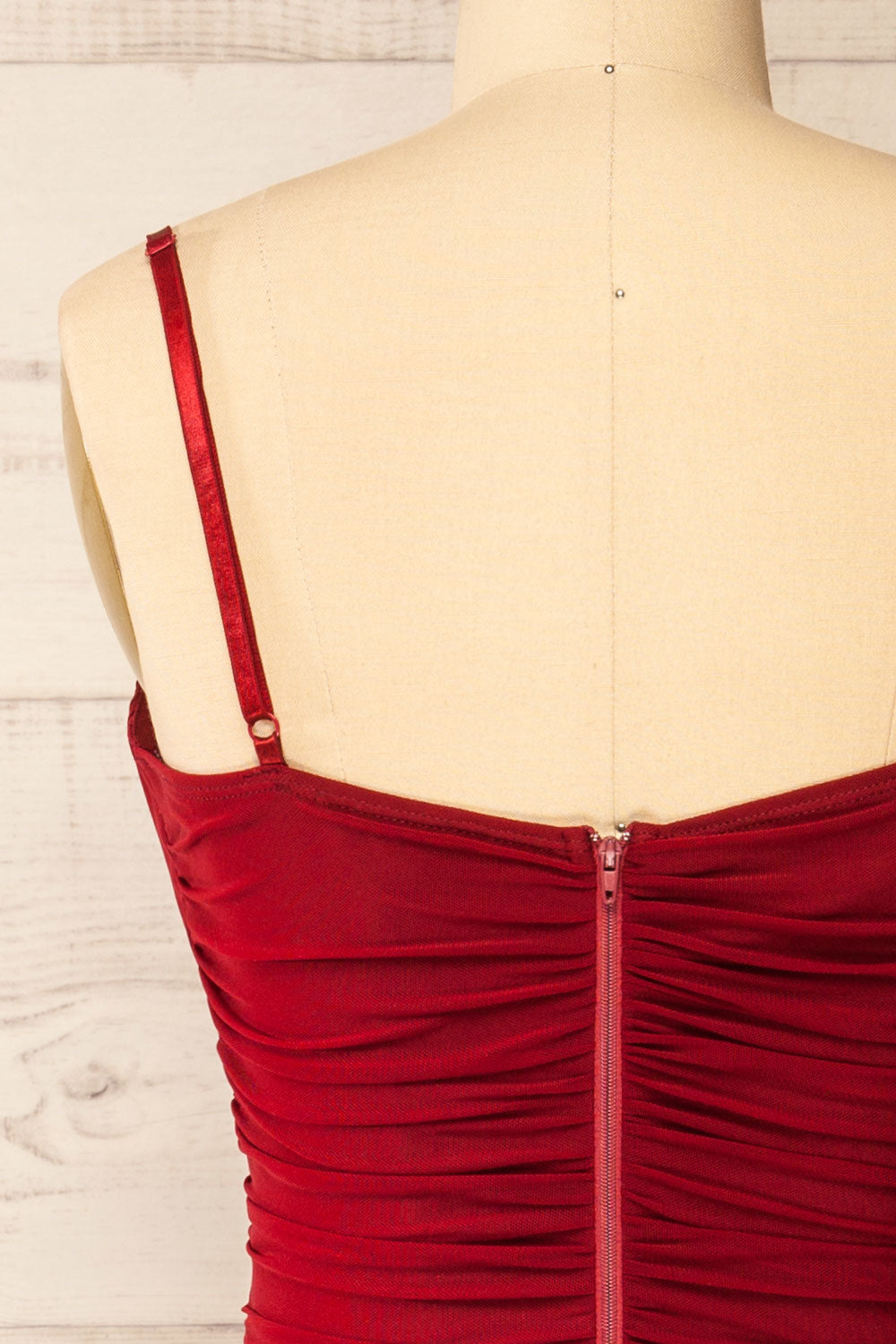 Rilievo Burgundy Ruched Fitted Midi Dress | La petite garçonne back close-up