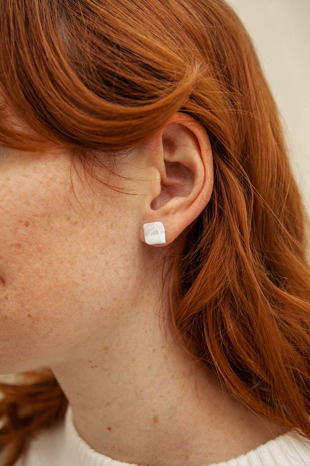 Riven White Square Stud Earrings | La petite garçonne model 