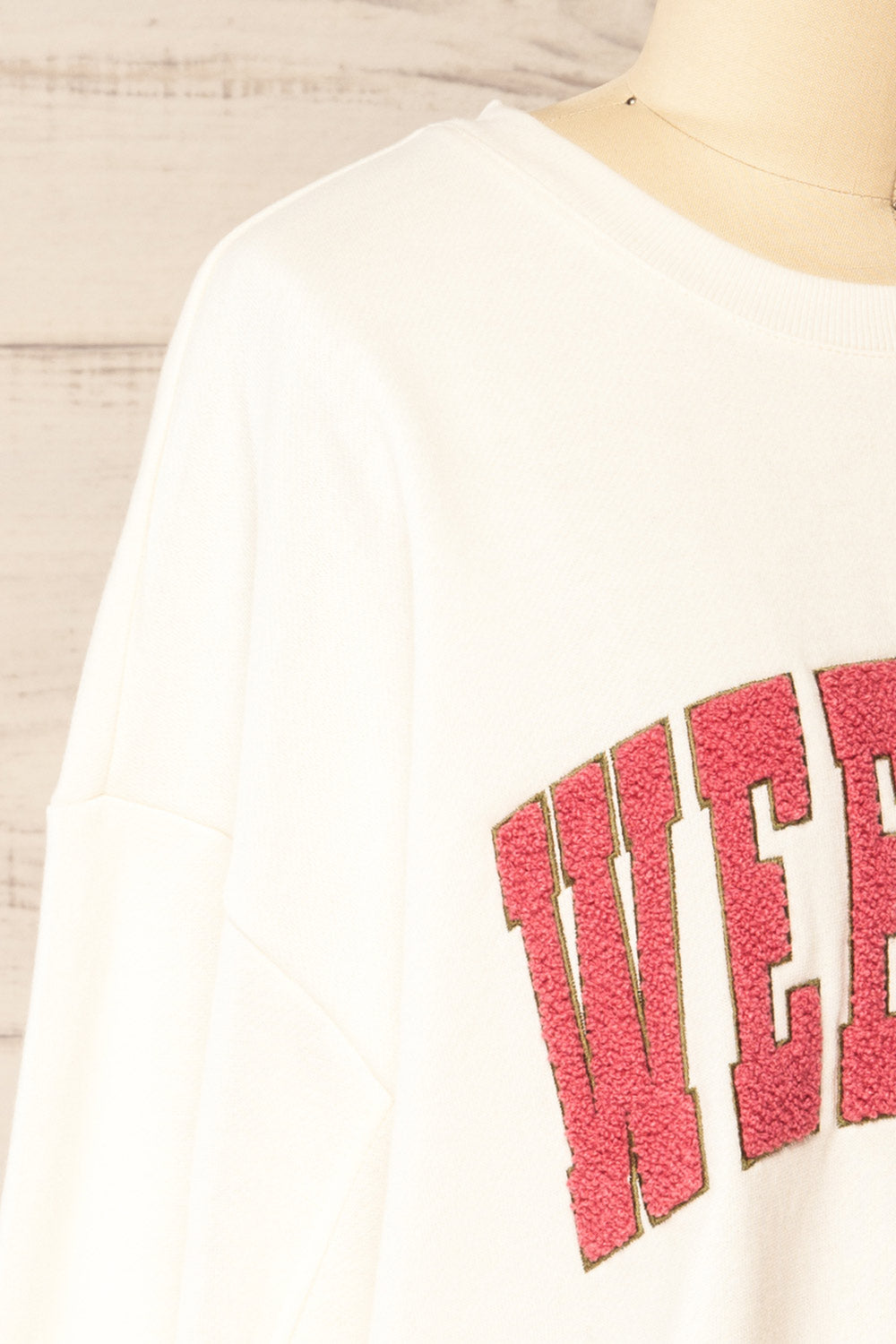 Rusca Oversized "Weekends" Sweatshirt | La petite garçonne side