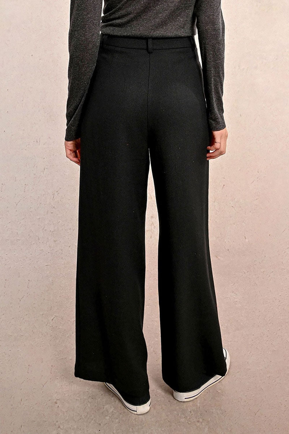 Sabaneta High-Waisted Black Pants | La petite garçonne  back on model