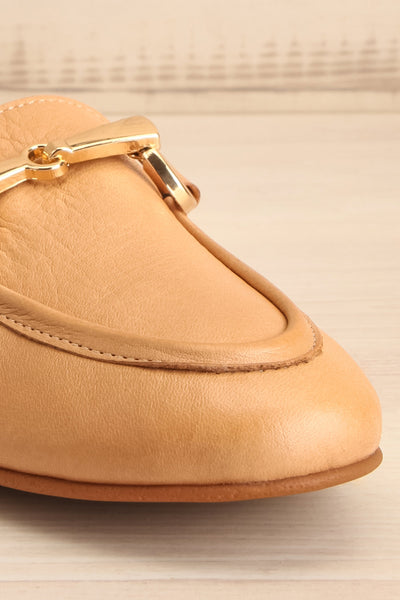 Sambina Caramel Leather Loafers w/ Golden Hardware | La petite garçonne front close-up