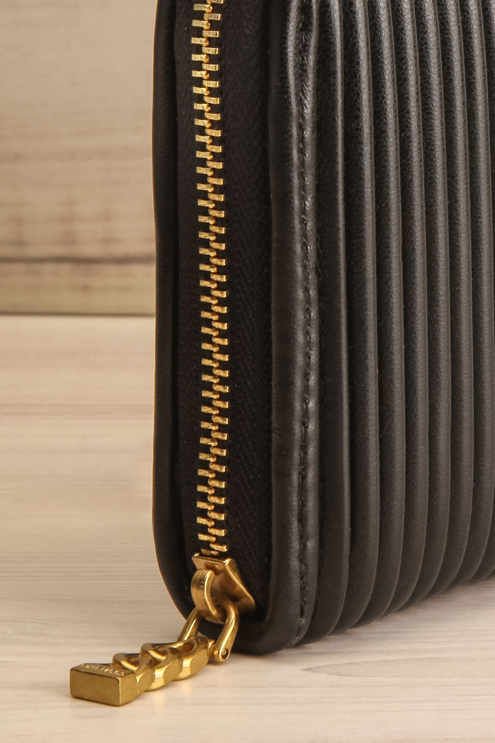 Sandy Black Pleated Vegan Leather Wallet | La petite garçonne side close-up