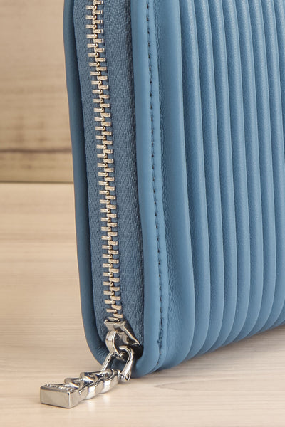 Sandy Dusty Blue Pleated Vegan Leather Wallet | La petite garçonne sid eclose-up